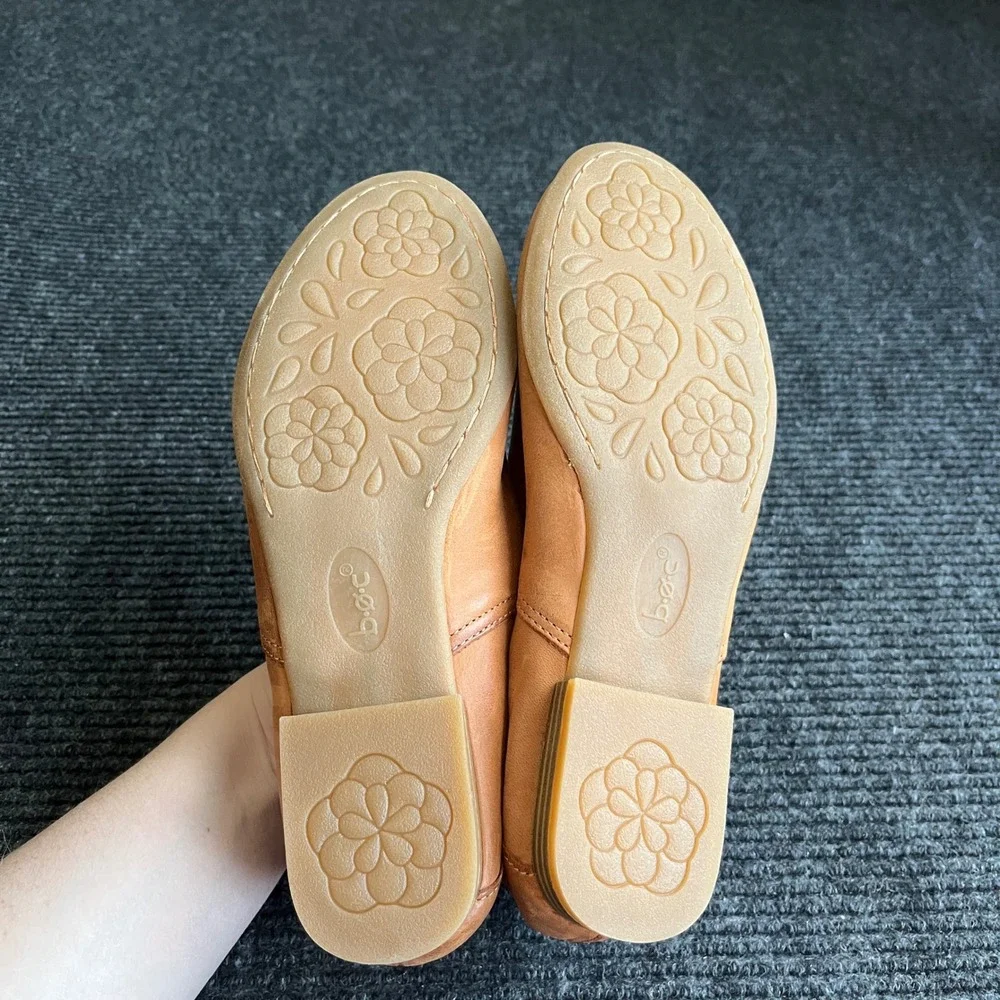 b.o.c. Born Concept Tan Leather Loafer Flats preppy women 8 Brown Slip On casual